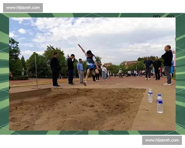 激情四溢的绿茵场上，我们奋勇拼搏共同追逐胜利的梦想